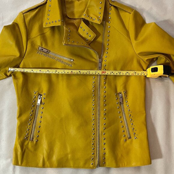 NWOT Faux Leather Mustard Yellow Asymmetrical Studded Moto Jacket. Size Medium - Picture 5 of 10